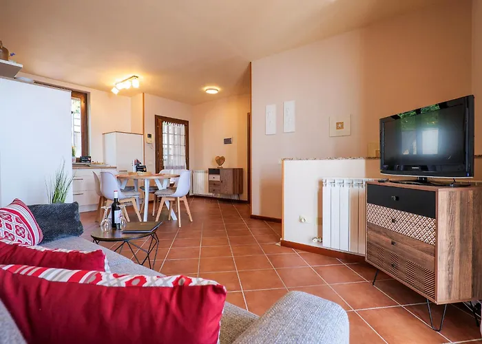 아파트 Castagno - *